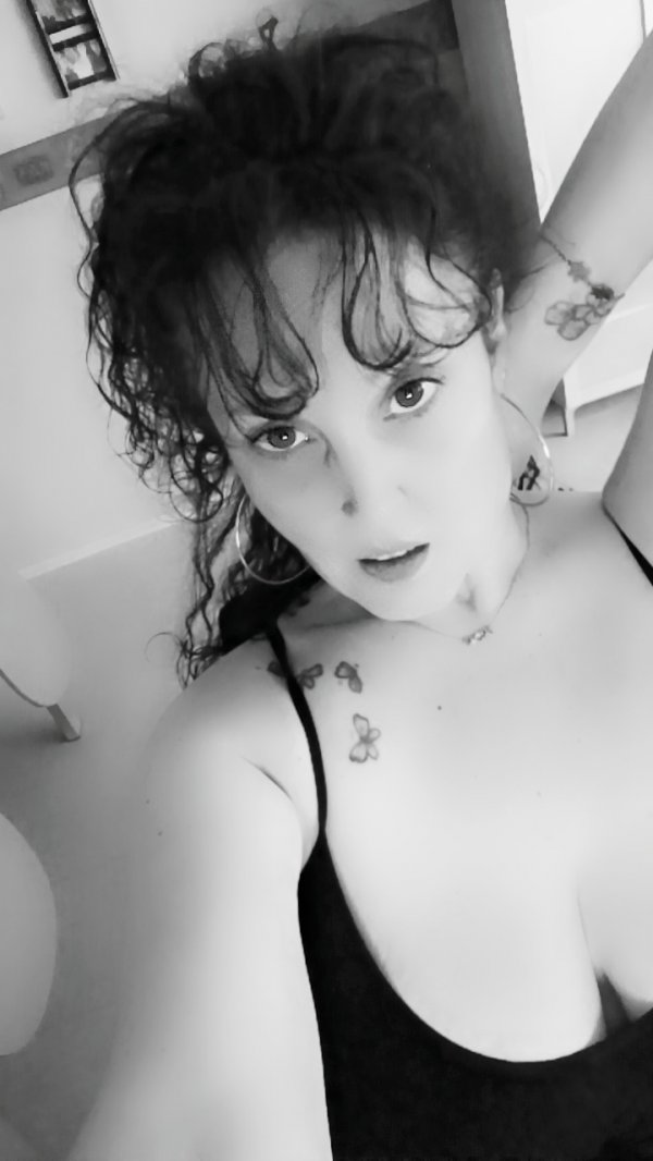 tchat avec t0xiik